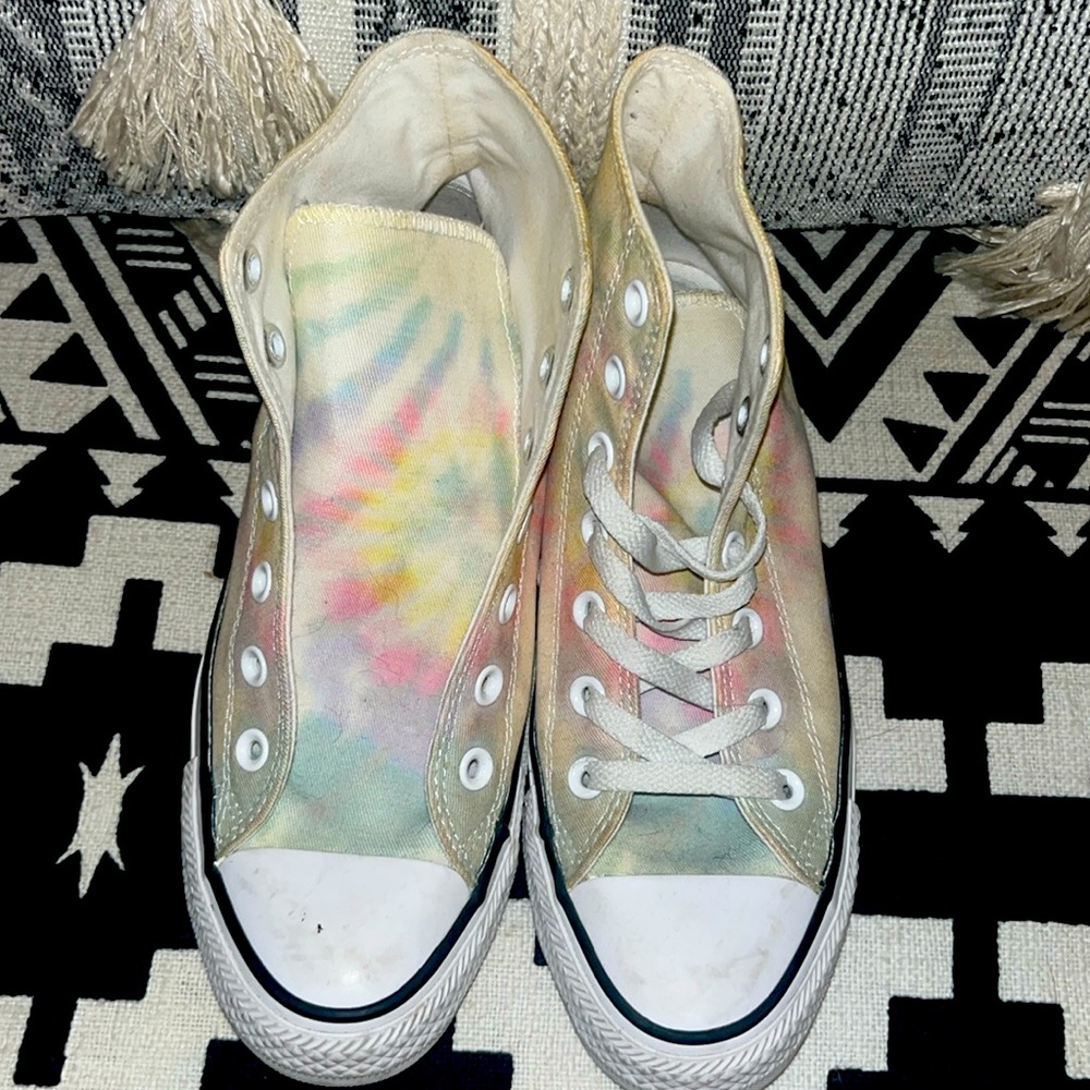 Rainbow Converse